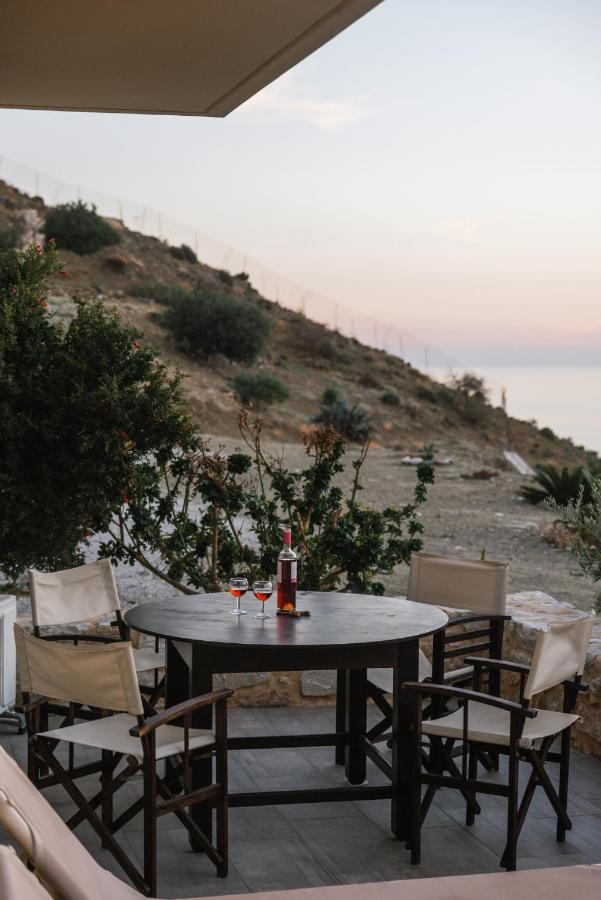 Hideaway Southcrete Apartment Lentas Exterior photo